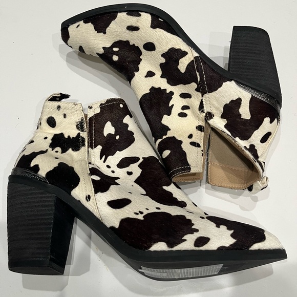 Very Volatile Brown/White Calf Hair Gracemont Cowboy Booties Sz. 10 - Picture 2 of 5